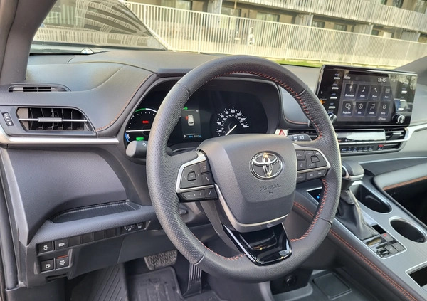 Toyota Sienna cena 209700 przebieg: 14157, rok produkcji 2021 z Warszawa małe 781